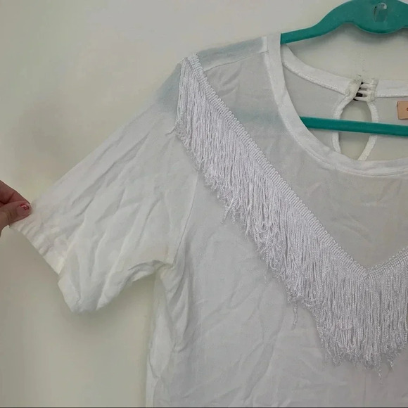 Otis & Maclain white fringe short sleeve top Small - Picture 5 of 6